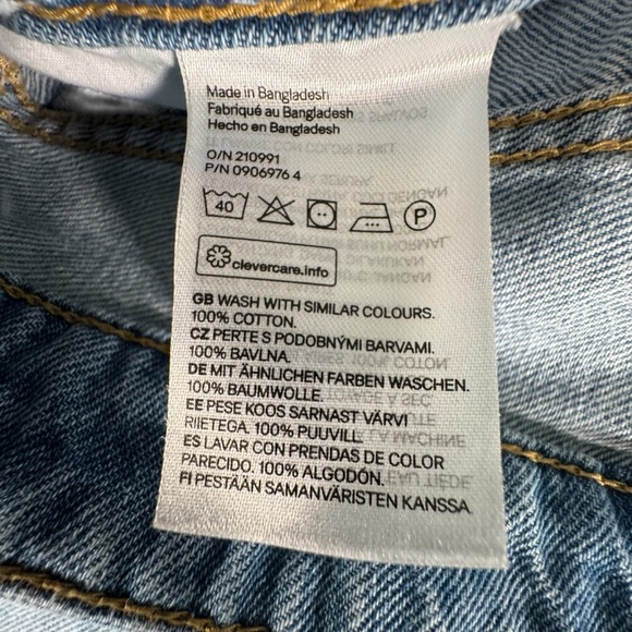 H&M Boyfriend Distressed Jeans Women’s Size 12 Light Wash Ripped Button Fly - Picture 8 of 10